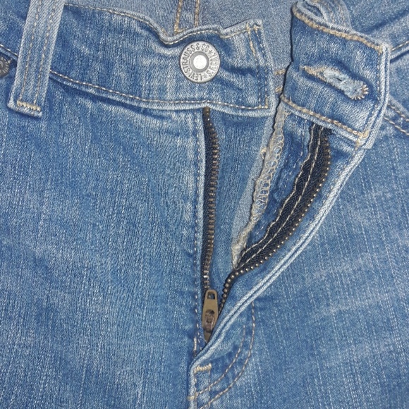 512 Levi's Perfectly Slimming Bootcut Jeans - Picture 4 of 8